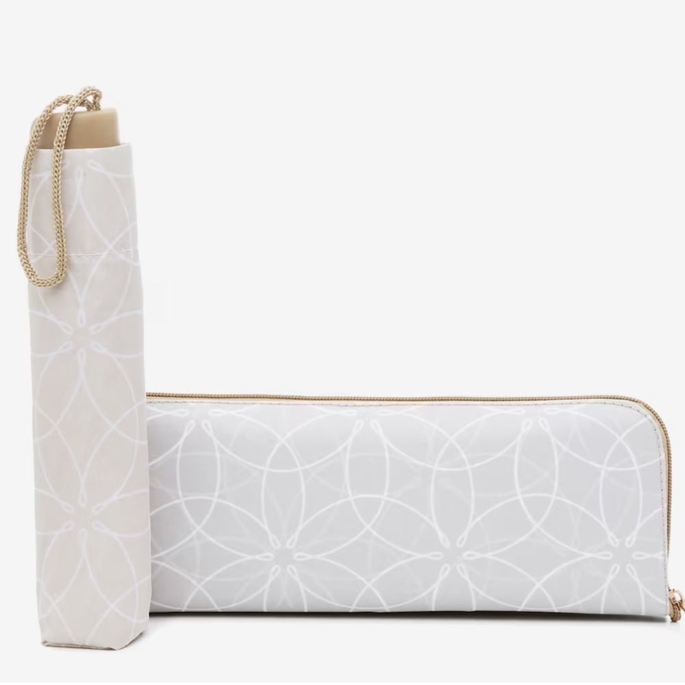 Tote and umbrella